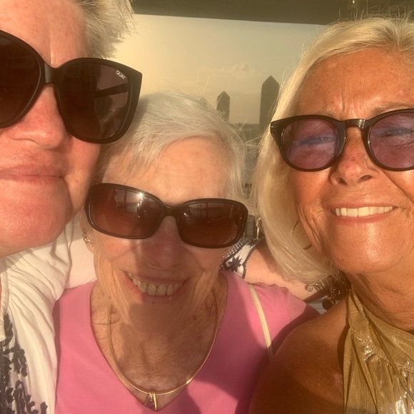 Meet your Posher, Jennifer - Picture 6 of 7